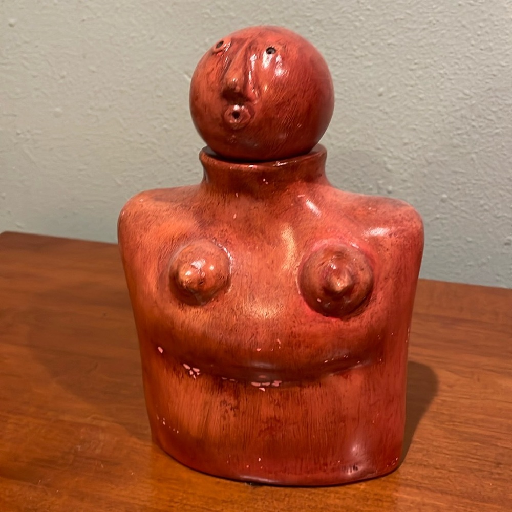 Ceramic accent piece